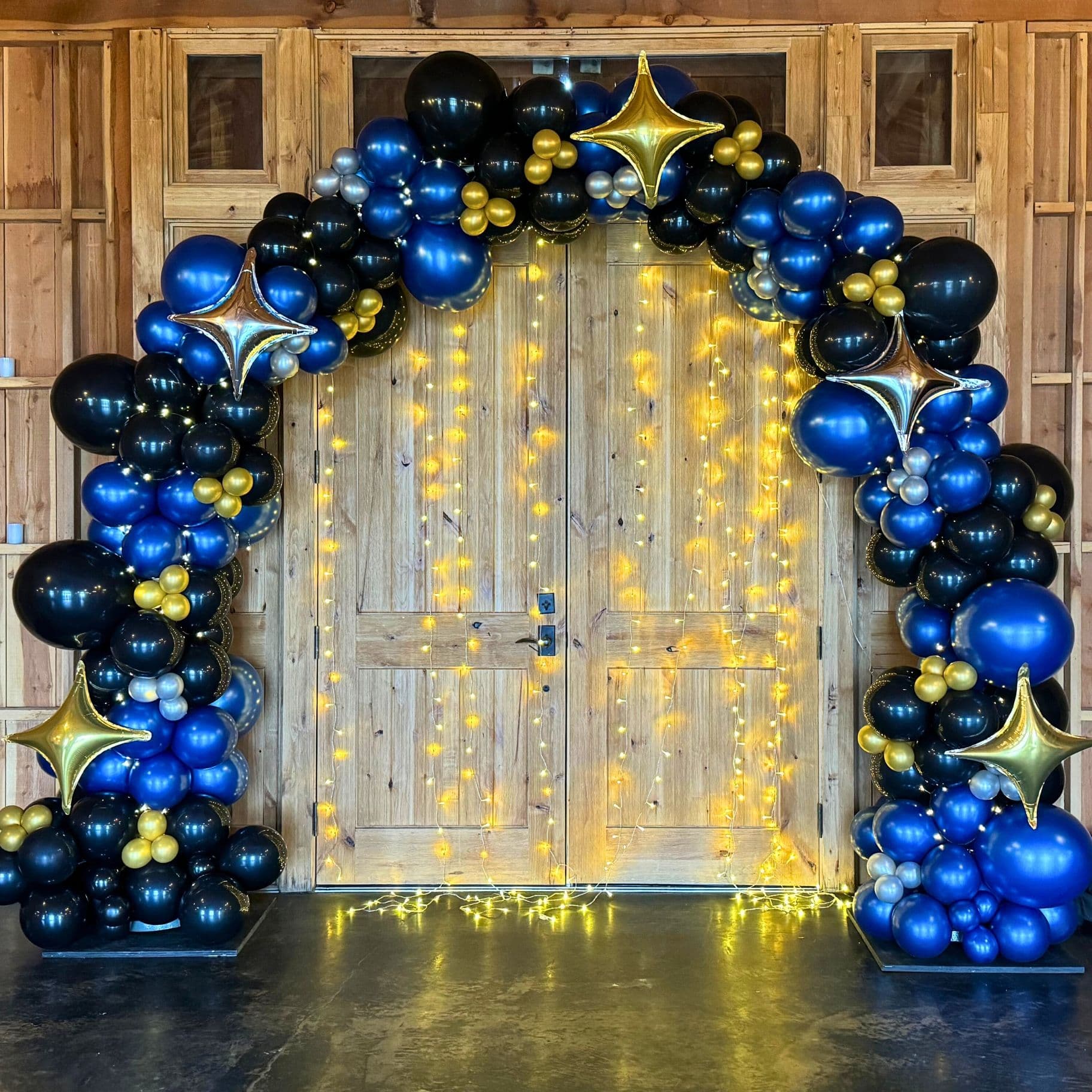 Loyola Prom Arch - undefined